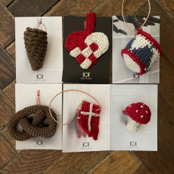 Udendørs julepynt: Sæt med 6 hæklede modeller i Recycled Bottle Yarn