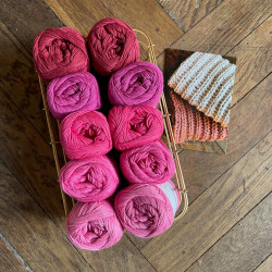 8/4: Pink køkken passion (2. sortering + restgarn) - 10 nøgler bomuldsgarn + opskrift på vamset patentstrikket klud