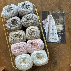8/4: Kit med hæklet blondehåndklæde (KK 2. sortering) + Opskrift på hæklet blondehåndklæde- tryk