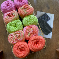 8/4: Kit med multifarvet coral, lys pink og lime 2. sortering + Opskrift på Strikket tofarvet klud - tryk