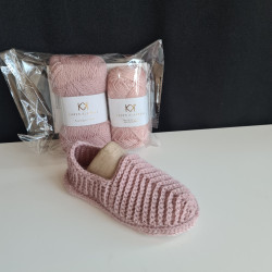 OLD ROSE: Kit til hæklede kludesko i BØRNESTØRRELSE incl. opskrift