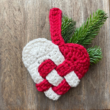 Kit til stort, flettet julehjerte i Recycled Bottle Yarn