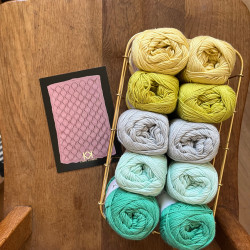 8/4: Grønne-grå-gule farver(KK 2. sortering) + Opskrift på strikket Gæstehåndklæde med bladmønster - Trykt opskrift