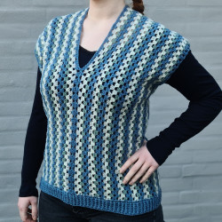 Vest hæklet i Granny Stripes - e-opskrift