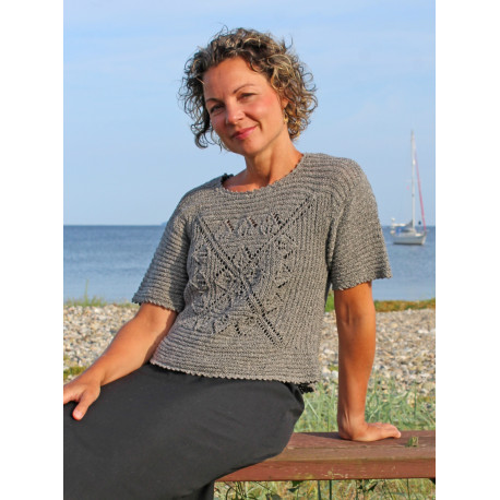 13-73 Arvestykke - Bluse med nostalgi-mønster i firkant eller rhombe - e-opskrift