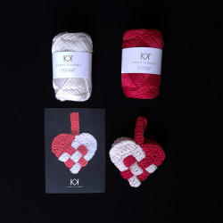 Kit til lille, flettet julehjerte i Recycled Bottle Yarn